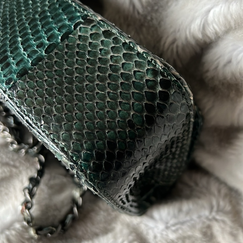 Gorgeous Chanel Classic Medium Double Flap Bag - Picture 7 of 9